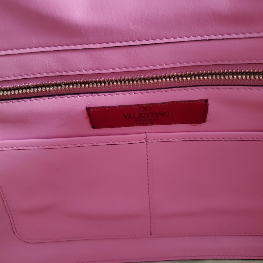 💯 Valentino Garavani Rockstud Tote - Picture 10 of 16